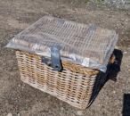 Luxusrattan Korb hellbraun / Creme mit Henkel